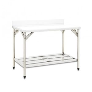 MESA COM POLIETILENO E PRATELEIRA